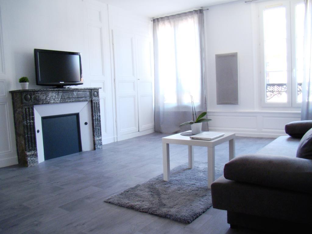 Bel Appartement Coeur De Ville Труа Номер фото
